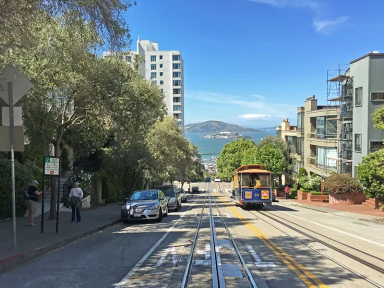 san francisco cable car alcatraz blick.jpg1 768x576